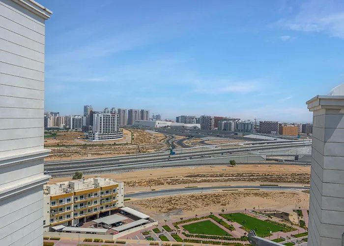 Comfortable Studio With Dubailand Vibes